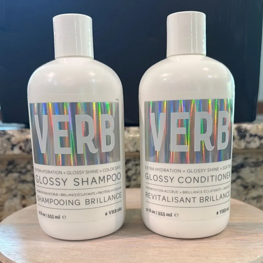 Glossy Shampoo and Conditioner Set - White